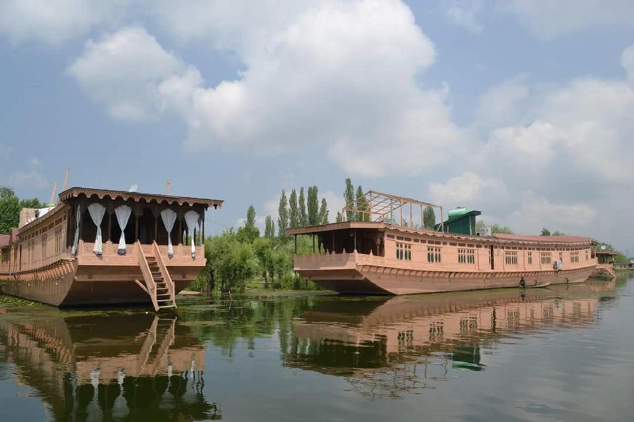 מלון Srīnagar Wangnoo Heritage Houseboats מראה חיצוני תמונה